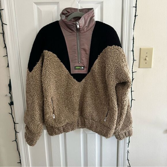 MISBHV Europa Half-Zip Fleece Beige Women’s Size Small NEW WITH TAGS - Picture 1 of 10